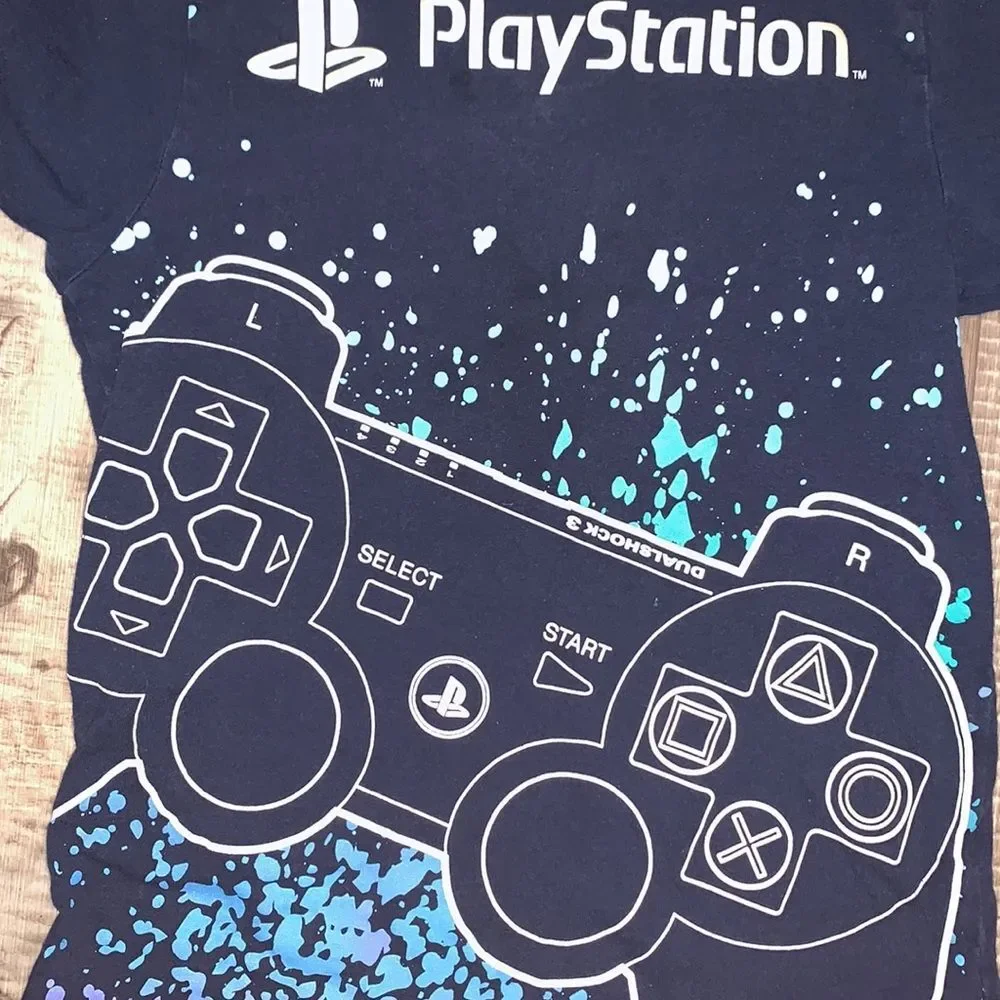 Lot of 2‎ PLAYSTATION gaming T-shirts - size M-(8)